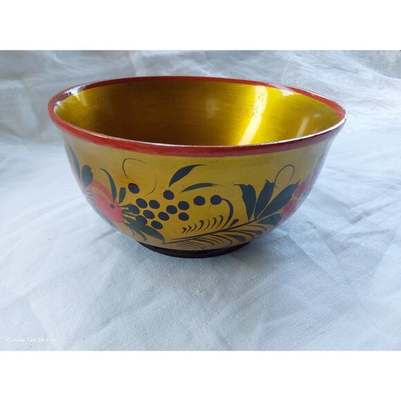 Two pieces of Russian khokhloma folkart wood bowls strawberries and red flowers - Picture 7 of 10